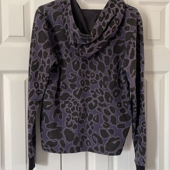 BNWT Insight hoodie🥰🥰 - Picture 3 of 4